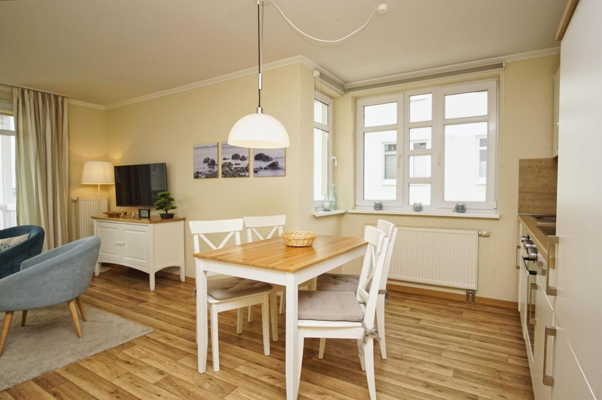 Mit Meerblick Und Balkon, Gratis Nutzung Vom Ahoi Erlebnisbad Und Sauna In Sellin - Meeresblick Fewo 38 Goehren  Dış mekan fotoğraf